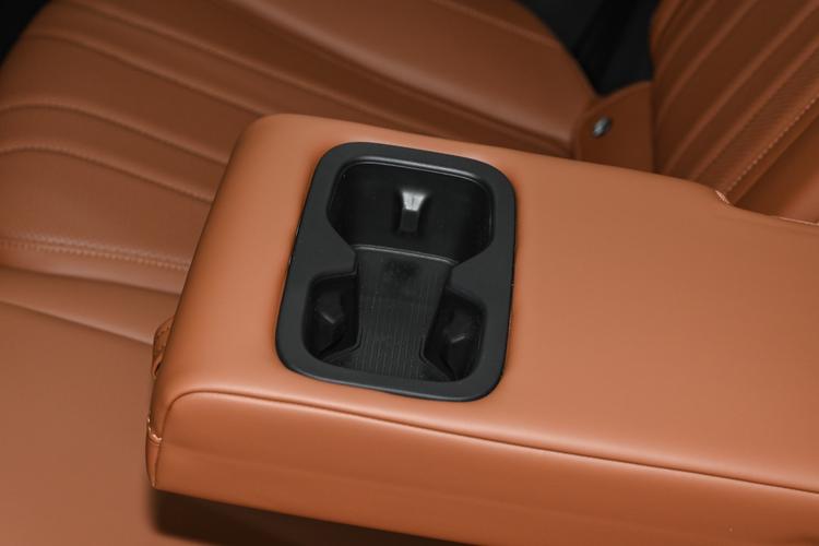 Фото машины 748