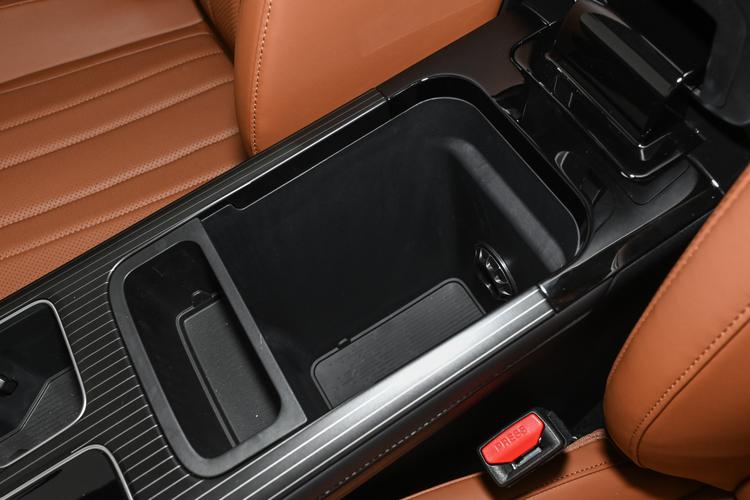 Фото машины 696