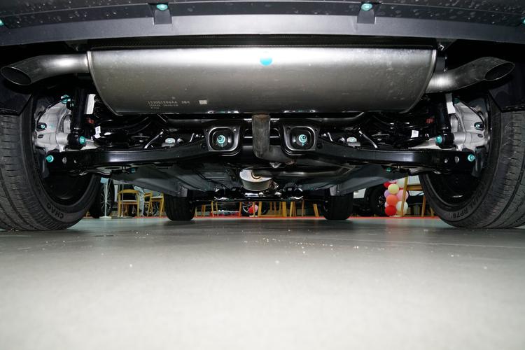 Фото машины 208