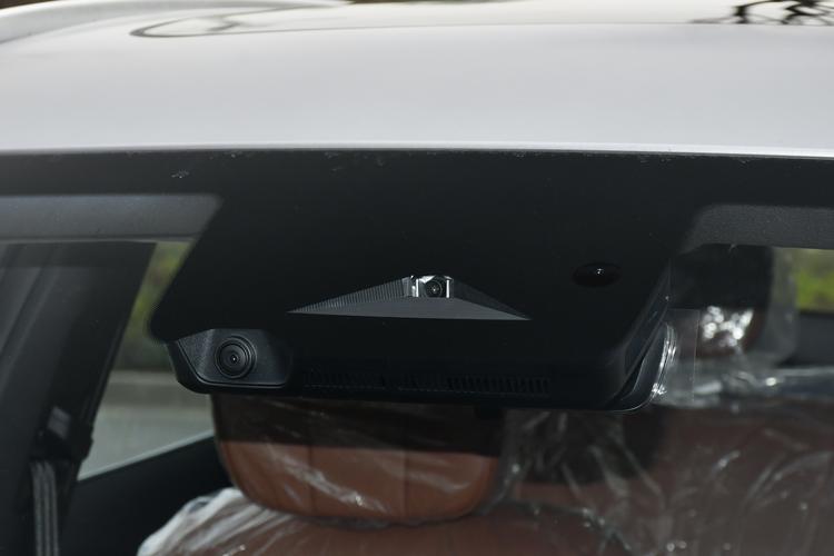 Фото машины 200