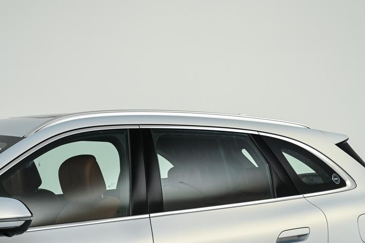 Фото машины 300