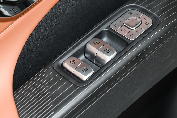 Фото машины 448