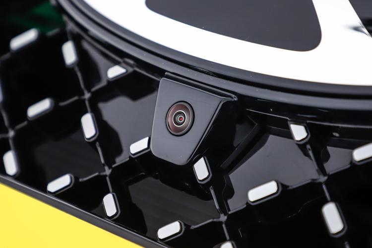 Фото машины 300