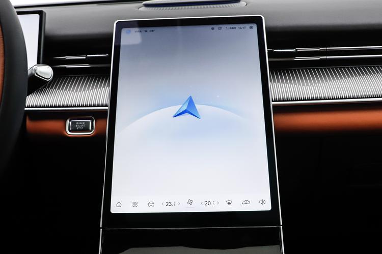 Фото машины 348