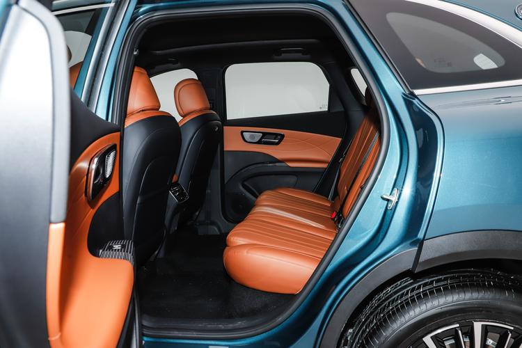 Фото машины 398