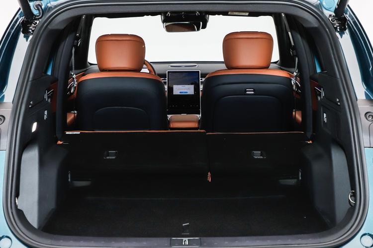 Фото машины 380