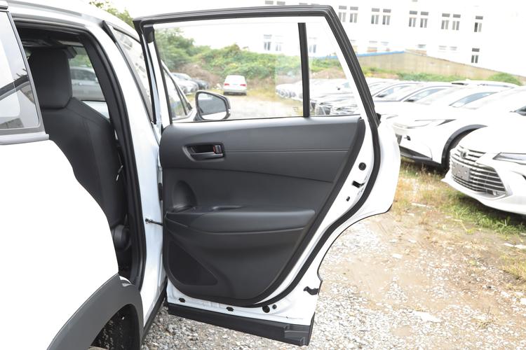 Фото машины 323