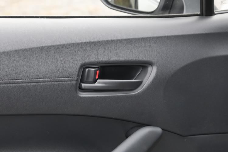 Фото машины 300