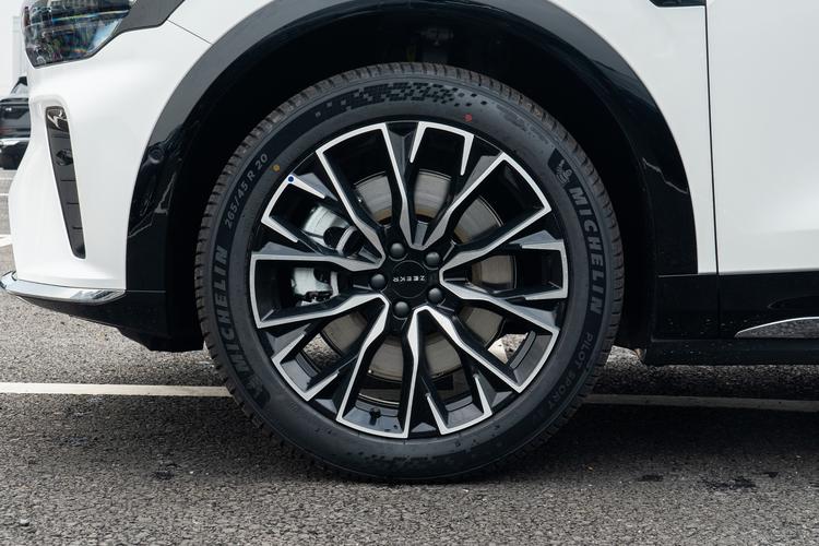 Фото машины 76