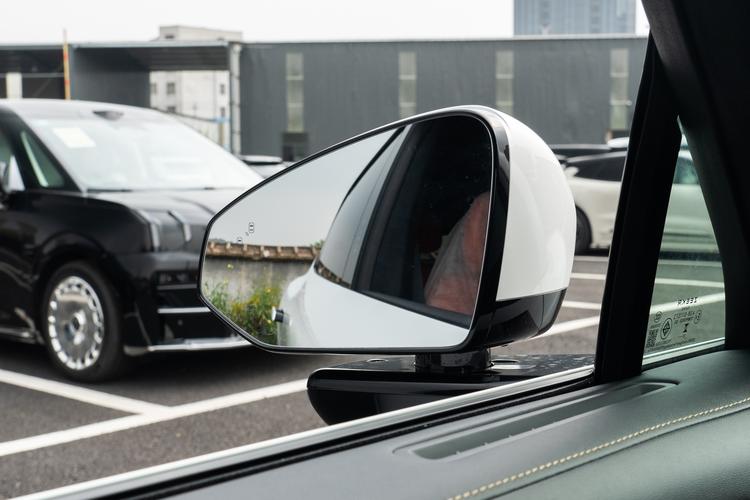 Фото машины 37