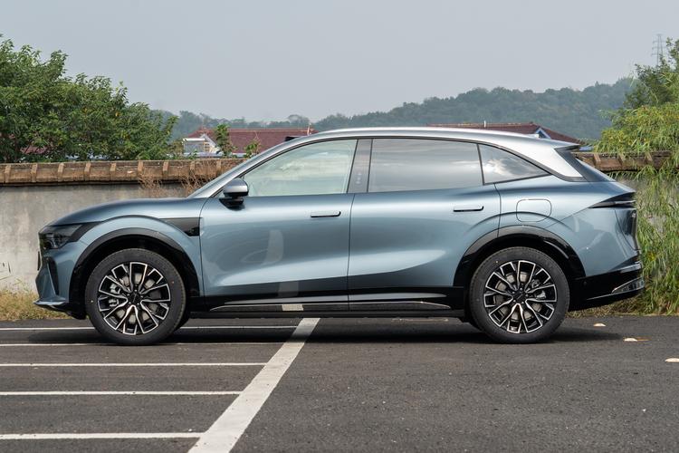 Фото машины 128