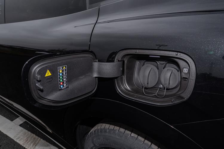 Фото машины 233