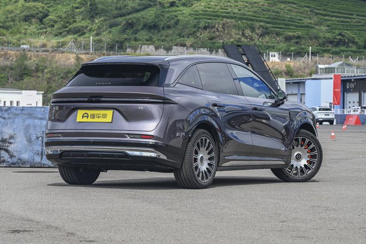 Фото машины 220