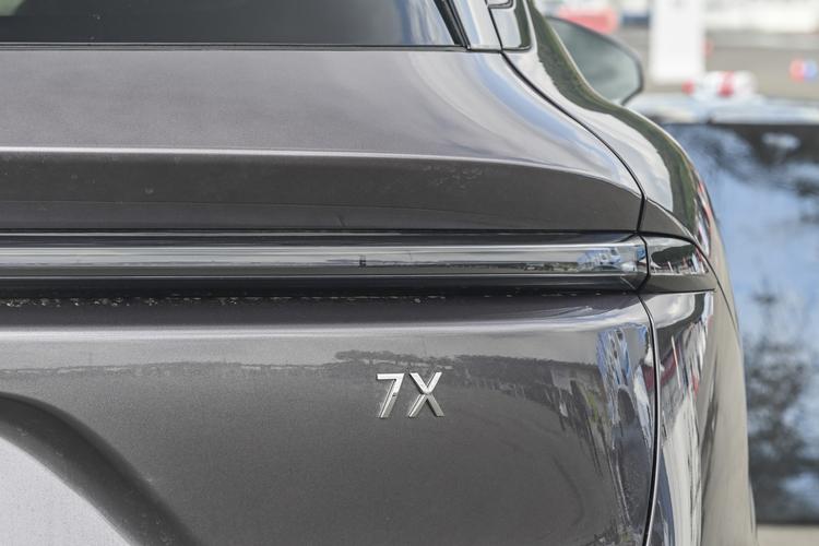 Фото машины 335