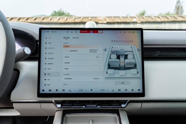 Фото машины 301