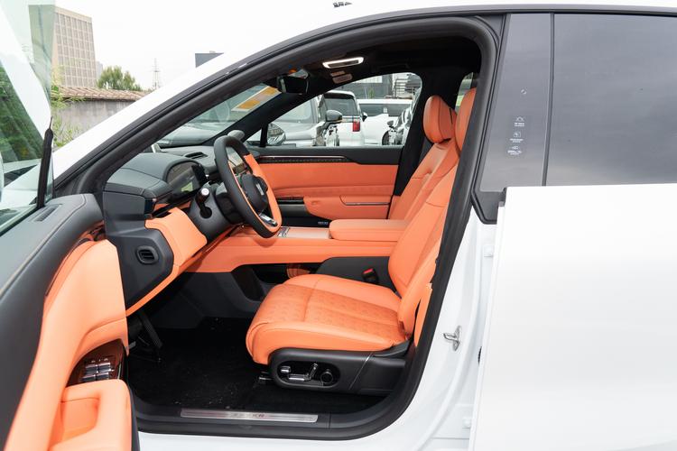 Фото машины 405