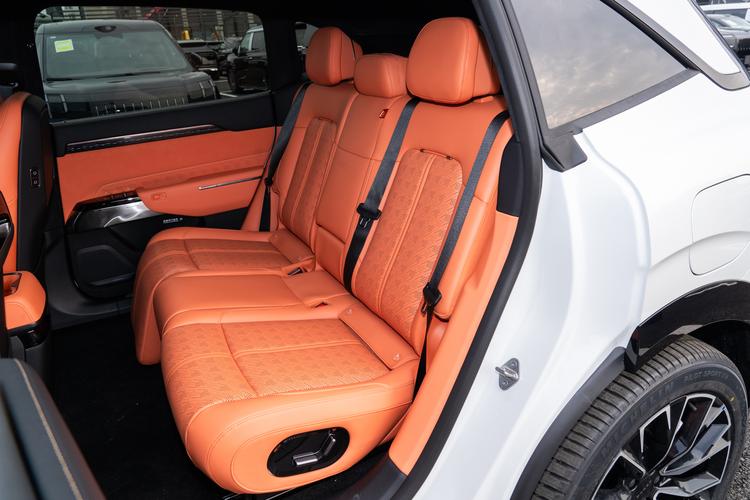 Фото машины 428