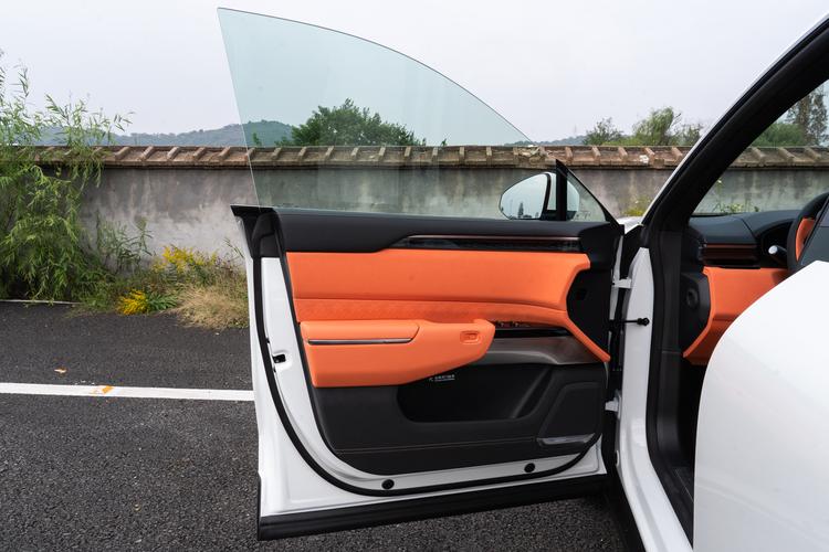 Фото машины 382