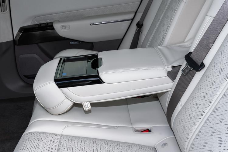 Фото машины 483