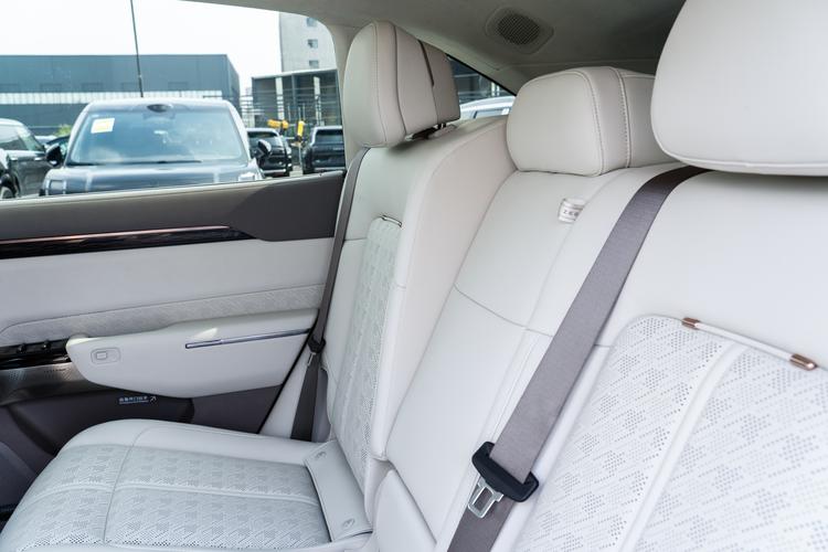 Фото машины 451