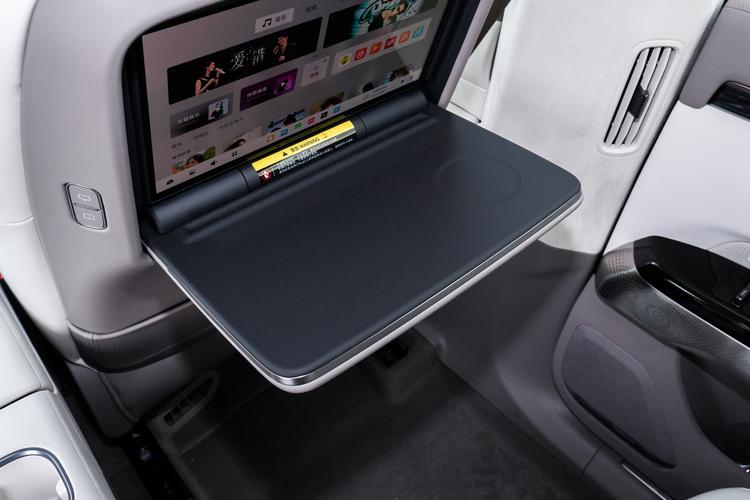 Фото машины 548