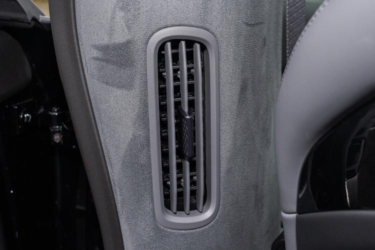 Фото машины 558