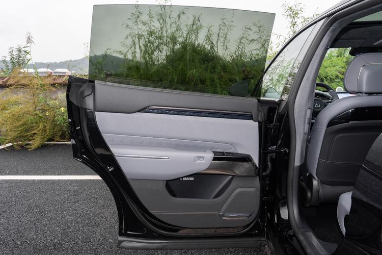 Фото машины 600