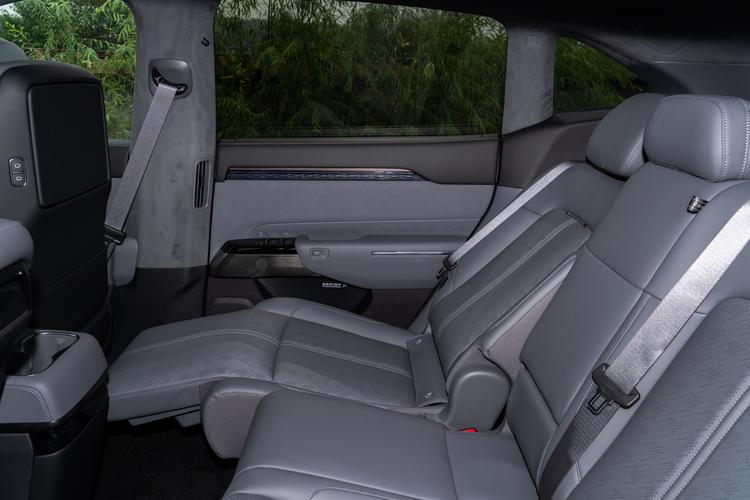 Фото машины 560