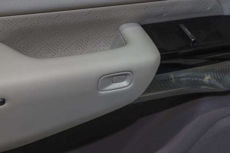 Фото машины 689