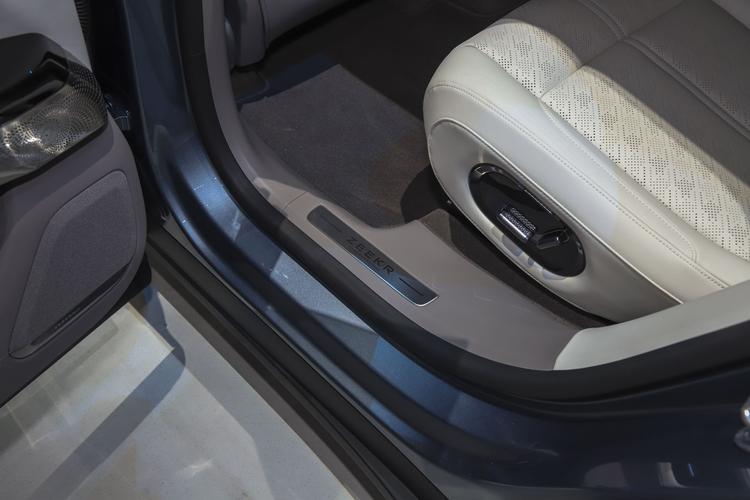 Фото машины 693