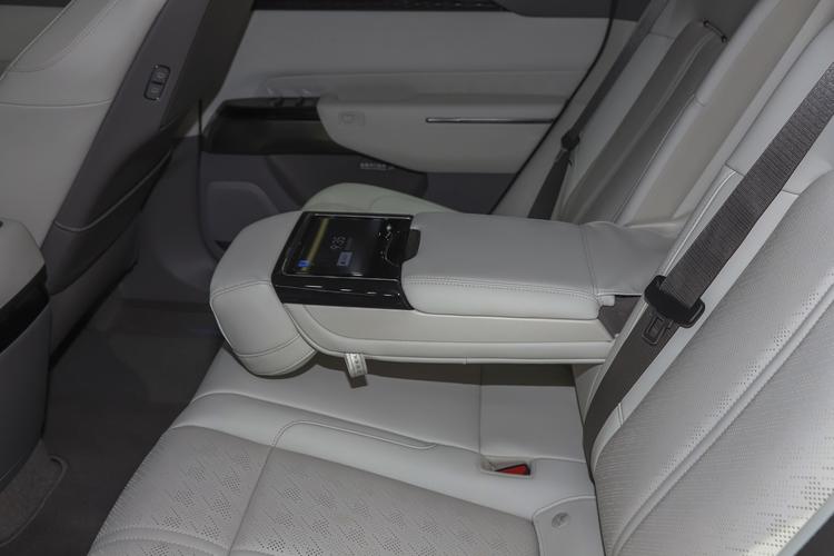 Фото машины 672