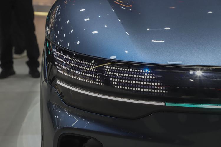 Фото машины 710