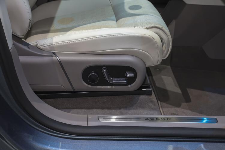 Фото машины 694