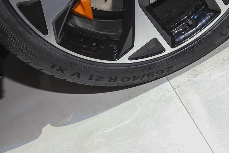 Фото машины 700