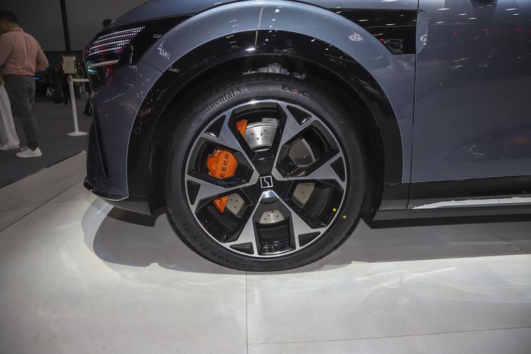 Фото машины 702