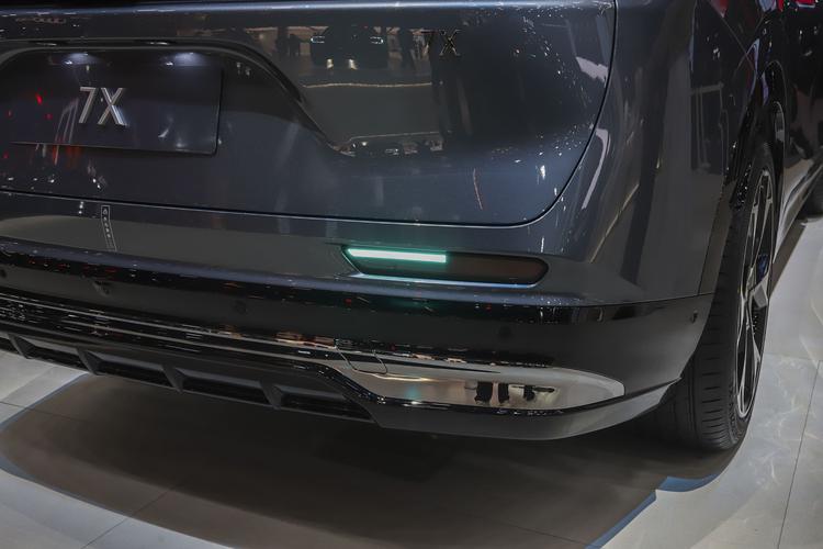 Фото машины 708