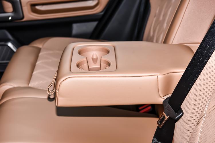 Фото машины 215