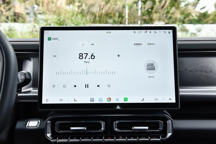 Фото машины 348