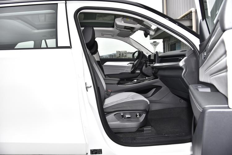 Фото машины 235