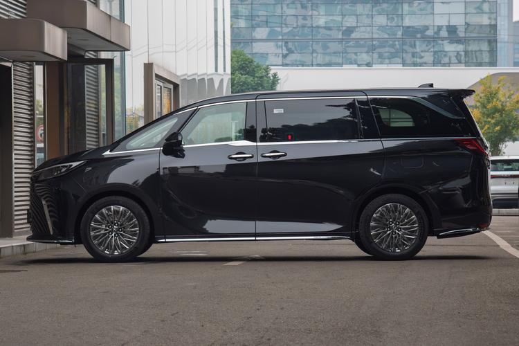 Фото машины 10