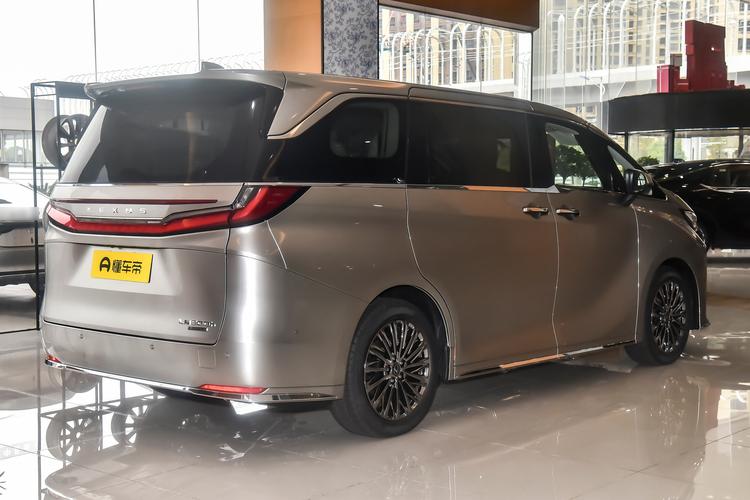 Фото машины 122