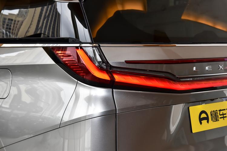 Фото машины 102