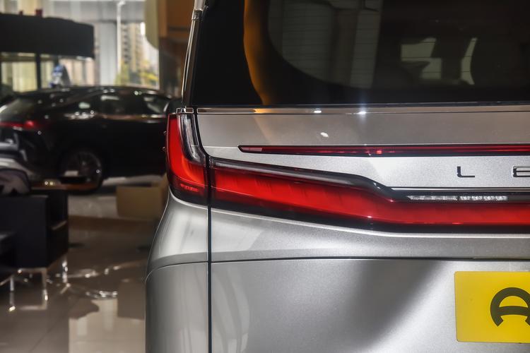 Фото машины 103