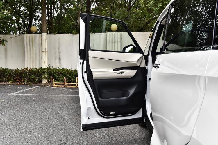 Фото машины 302