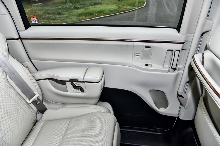 Фото машины 258