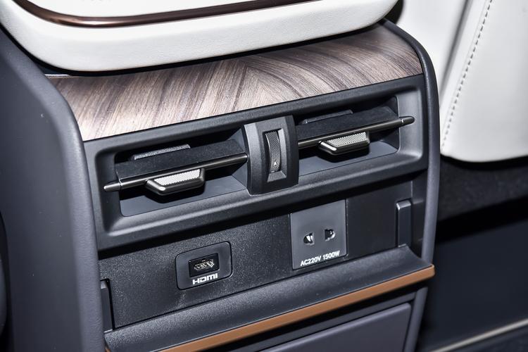 Фото машины 235