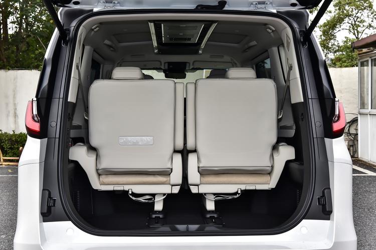 Фото машины 216