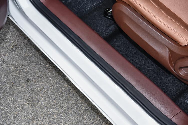 Фото машины 212