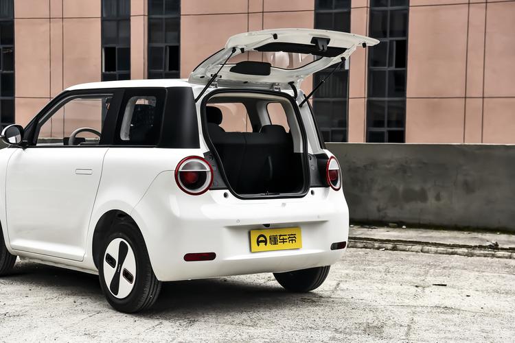 Фото машины 124