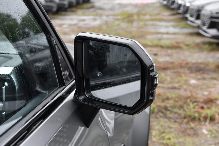 Фото машины 102